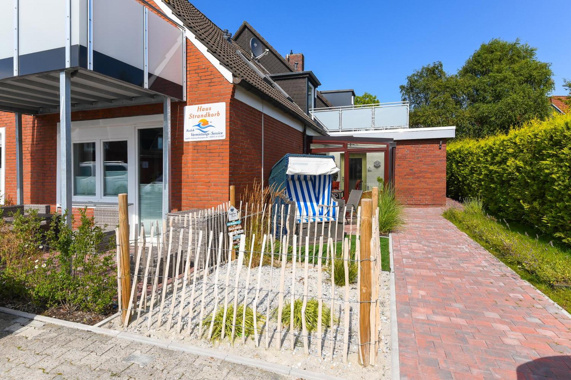 Ferienwohnungen Im Haus Strandkorb ベンサージール エクステリア 写真